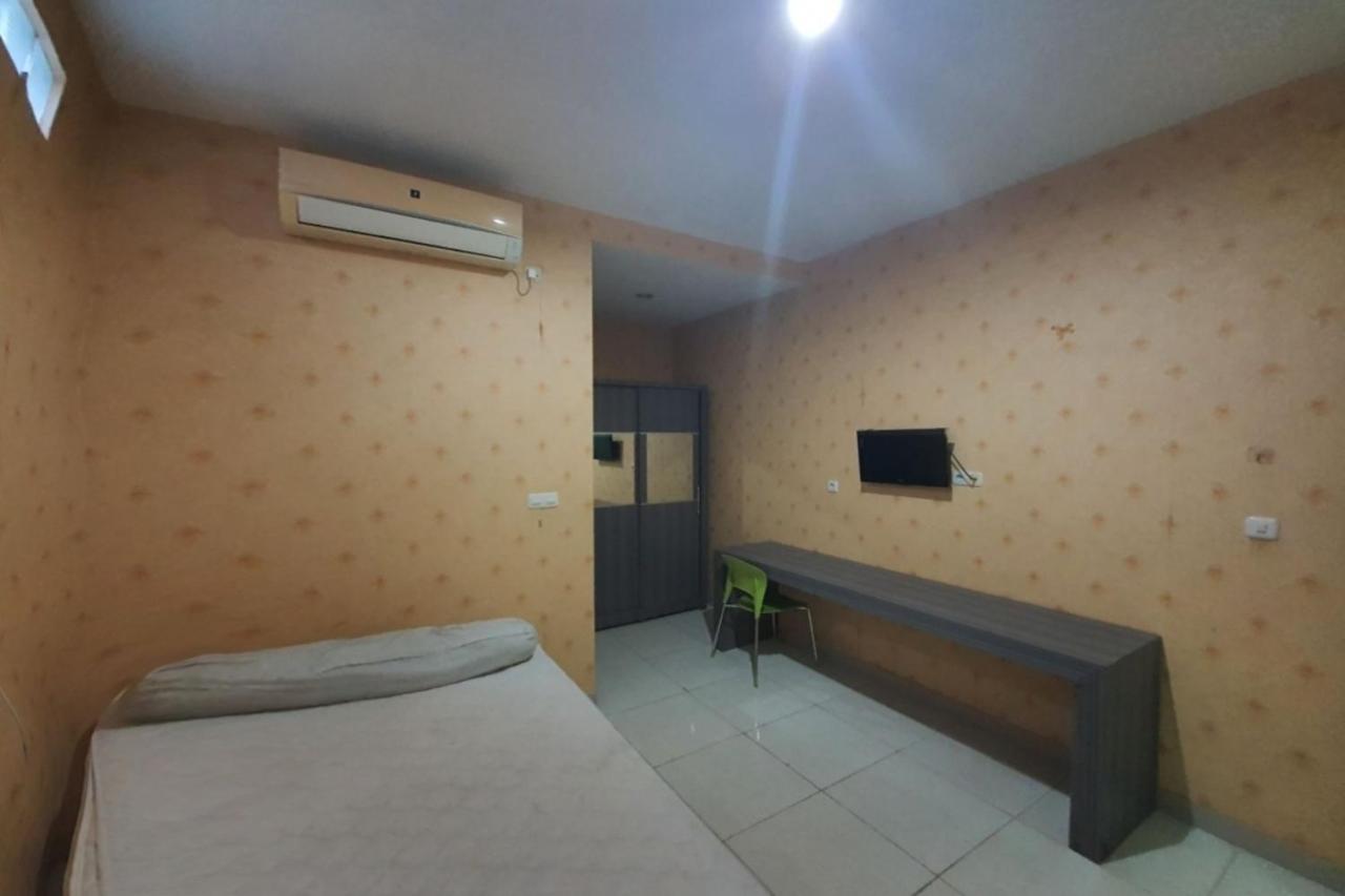 Oyo 93109 Garden Homestay 1 Tpr Surabaya Exterior foto