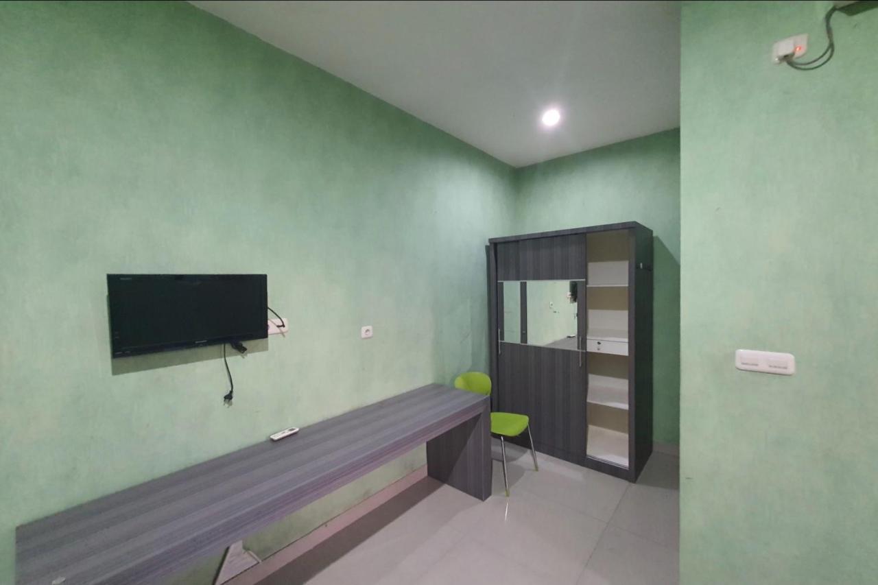 Oyo 93109 Garden Homestay 1 Tpr Surabaya Exterior foto
